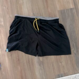 Chubbies Movementum XL black shorts